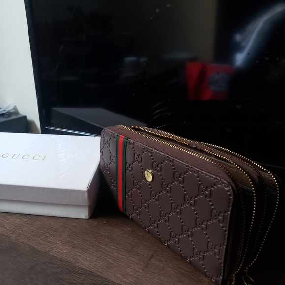 Gucci purse - Picture 2 of 6